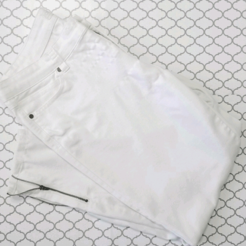Forever 21 Plus Ankle Zip Jeans